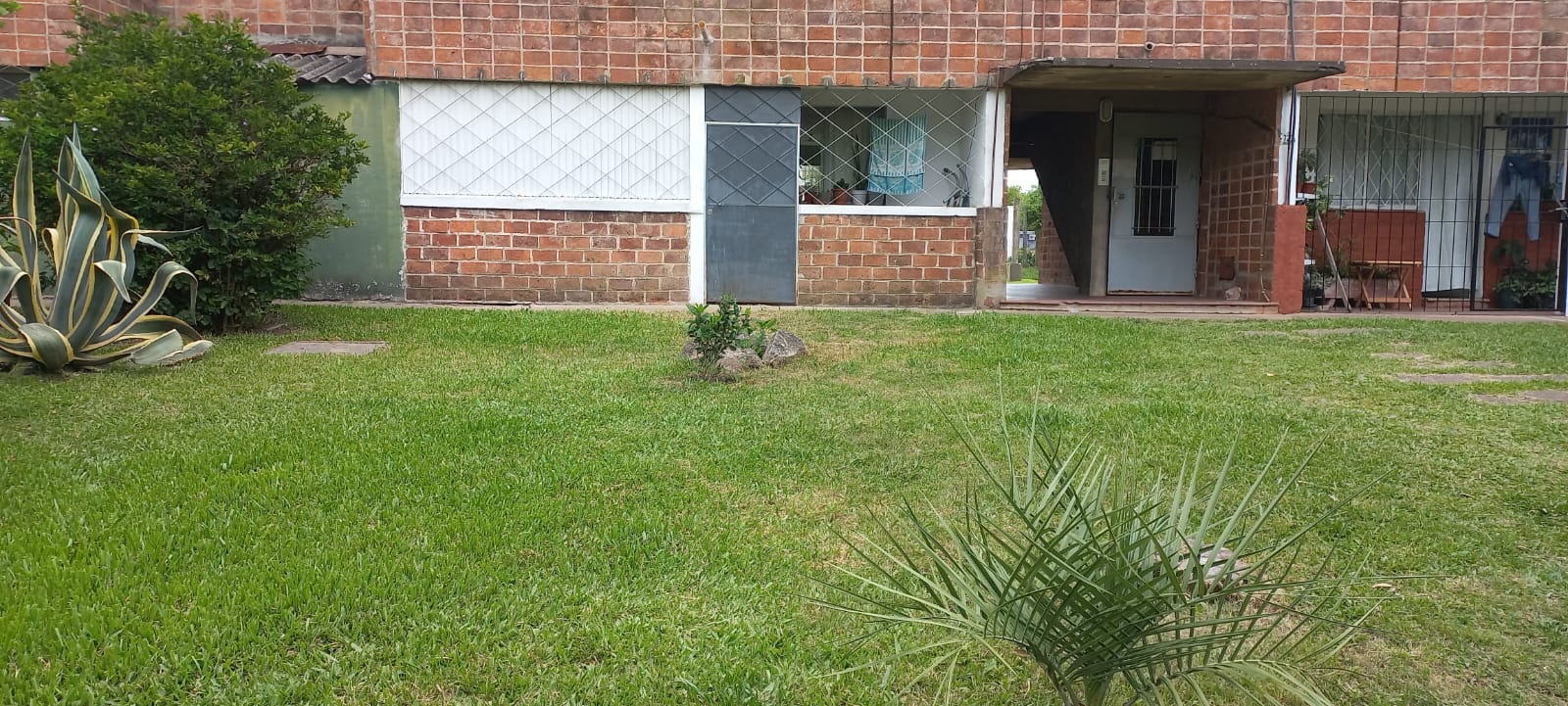 Treinta y Tres. Se vende vivienda en complejo Las Torres.